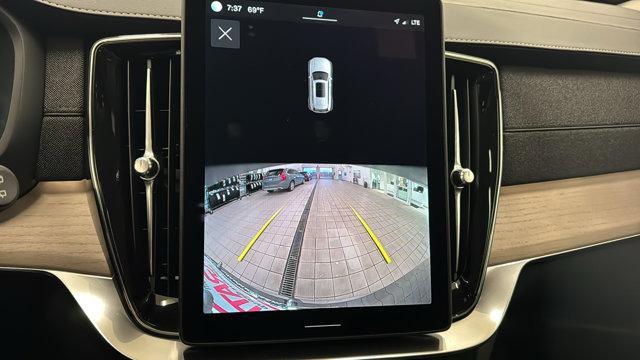 Photo of 2025 Denim Blue Metallic Volvo XC90