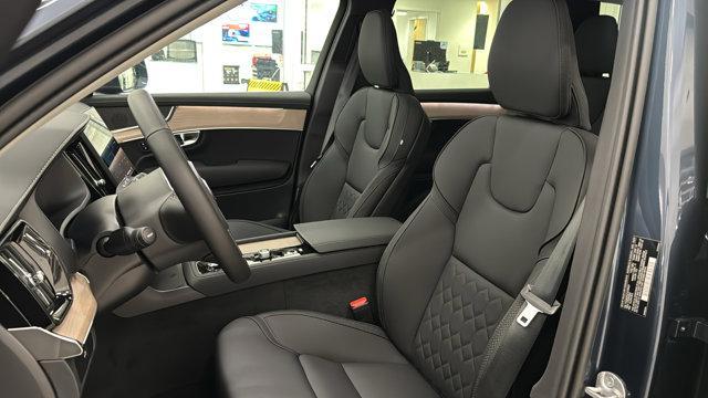 Photo of 2025 Denim Blue Metallic Volvo XC90