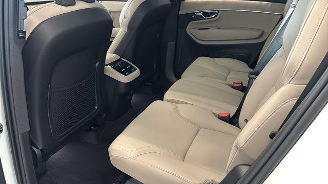 Photo of 2025 Crystal White Metallic Volvo XC90