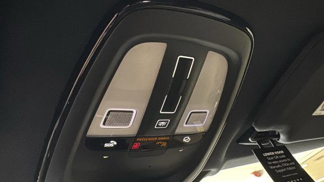 Photo of 2025 Crystal White Metallic Volvo XC90