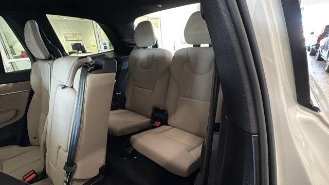 Photo of 2025 Crystal White Metallic Volvo XC90