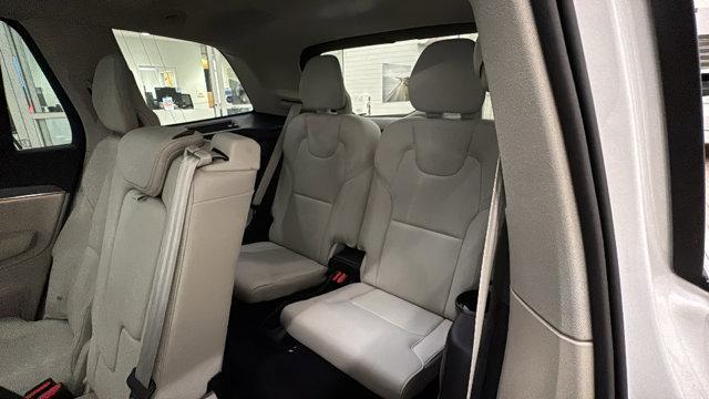 Photo of 2025 Crystal White Metallic Volvo XC90
