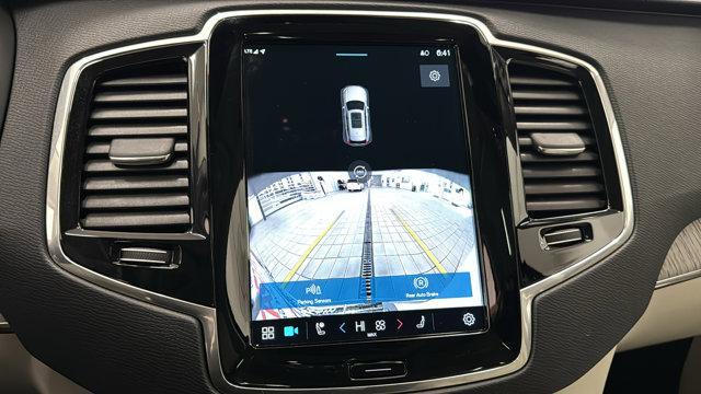 Photo of 2025 Crystal White Metallic Volvo XC90
