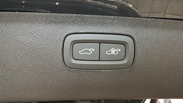 Photo of 2026 Denim Blue Metallic Volvo XC90