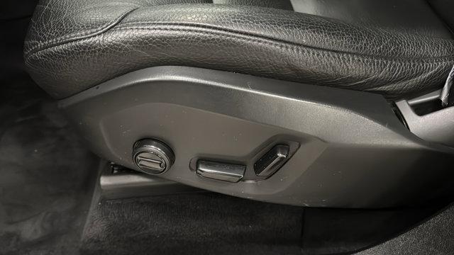 Photo of 2022 Onyx Black Metallic Volvo XC90