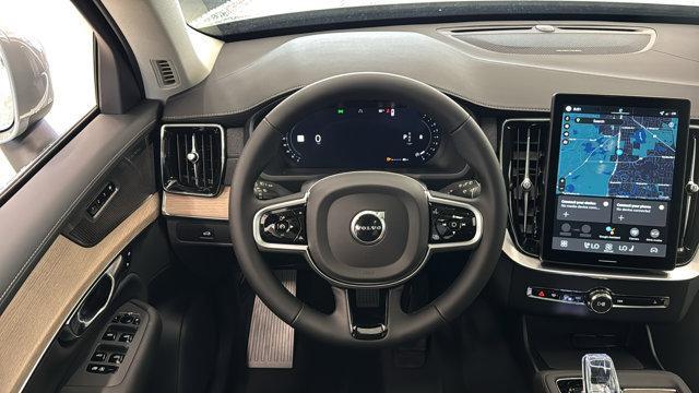 Photo of 2026 Vapour Grey Metallic Volvo XC90