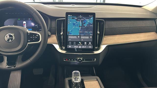 Photo of 2026 Vapour Grey Metallic Volvo XC90