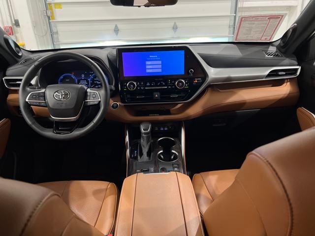 Photo of 2024 A Toyota Highlander Hybrid