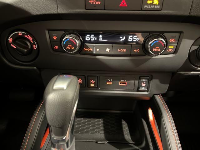 Photo of 2024 Boulder Gray Pearl Nissan Frontier
