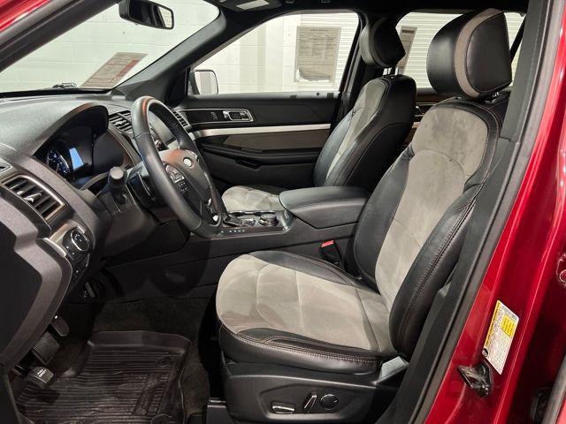 Photo of 2017 Magnetic Metallic Ford Explorer