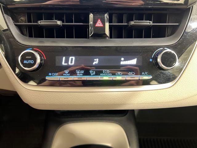 Photo of 2022 Classic Silver Metallic Toyota Corolla