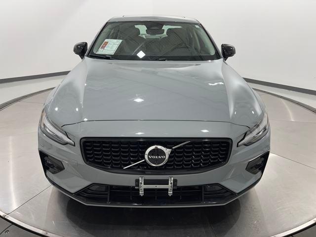 Photo of 2024 Vapour Gray Volvo S60