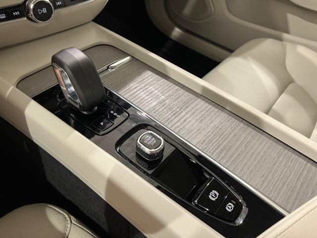 Photo of 2024 Vapour Gray Volvo S60