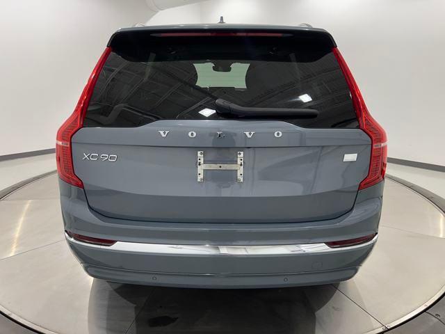 Photo of 2023 Thunder Grey Metallic Volvo XC90 Recharge Plug-In Hybrid