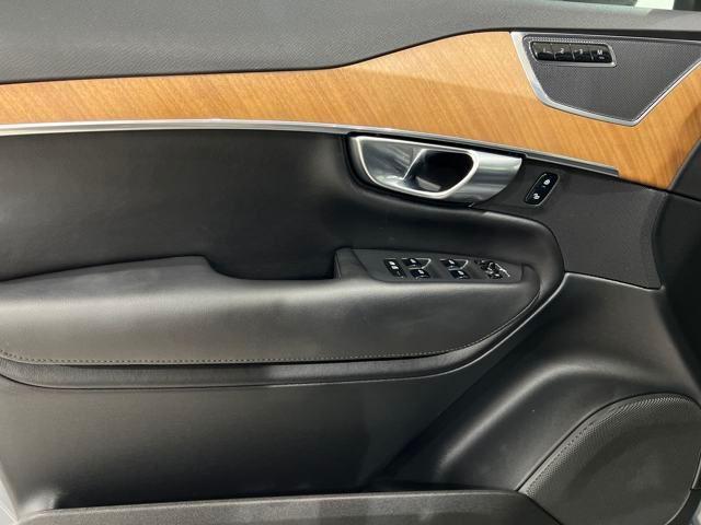 Photo of 2023 Thunder Grey Metallic Volvo XC90 Recharge Plug-In Hybrid