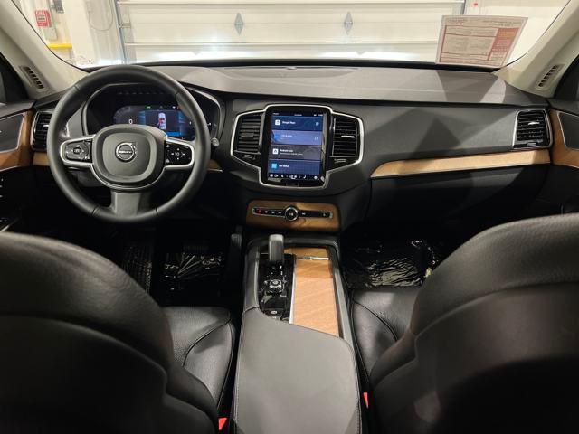 Photo of 2023 Thunder Grey Metallic Volvo XC90 Recharge Plug-In Hybrid