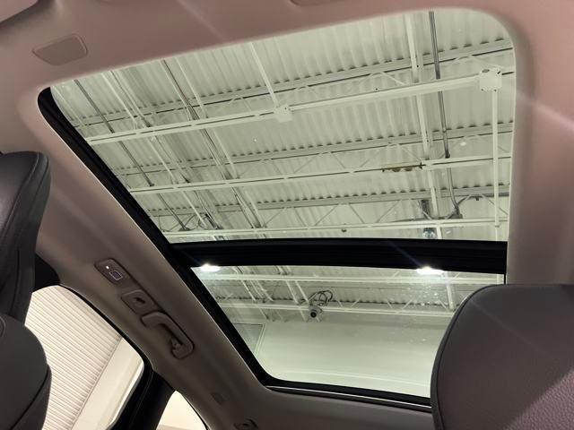 Photo of 2024 Thunder Grey Metallic Volvo XC60 Recharge Plug-In Hybrid