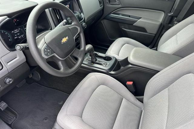 Photo of 2016 Summit White Chevrolet Colorado