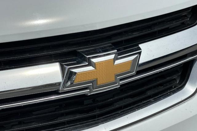 Photo of 2016 Summit White Chevrolet Colorado