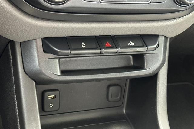 Photo of 2016 Summit White Chevrolet Colorado