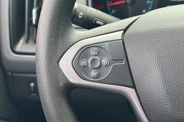 Photo of 2016 Summit White Chevrolet Colorado