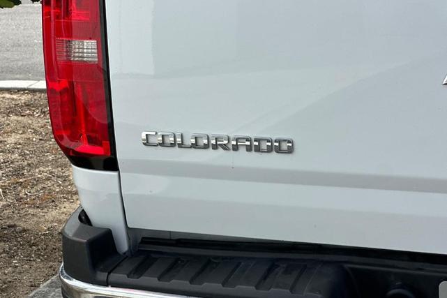 Photo of 2016 Summit White Chevrolet Colorado