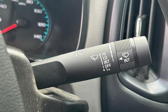 Photo of 2016 Summit White Chevrolet Colorado