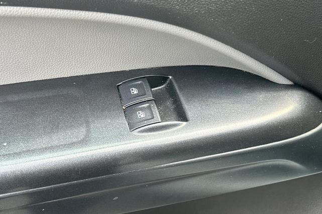 Photo of 2016 Summit White Chevrolet Colorado