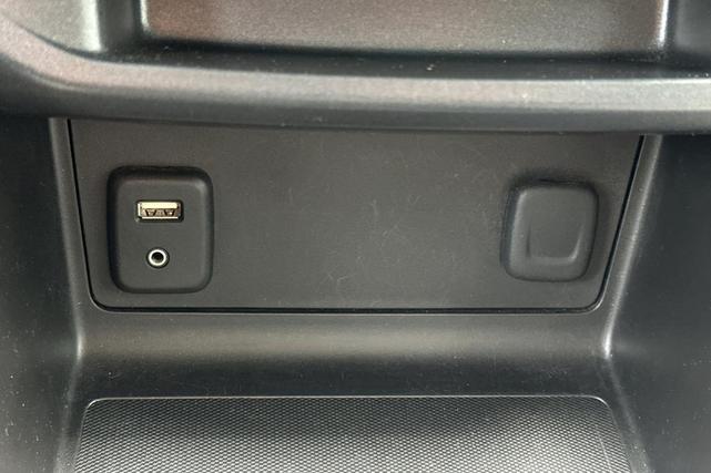 Photo of 2016 Summit White Chevrolet Colorado