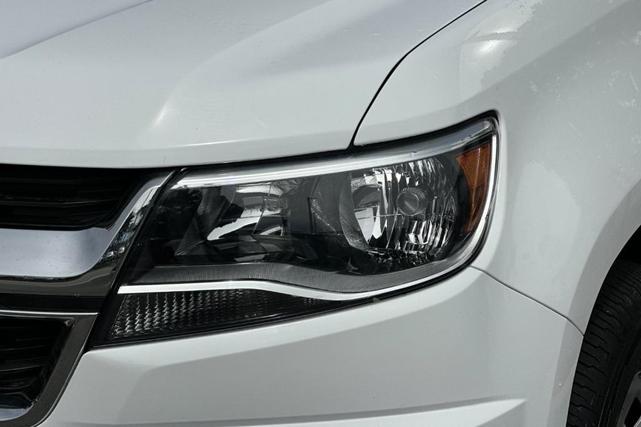 Photo of 2016 Summit White Chevrolet Colorado