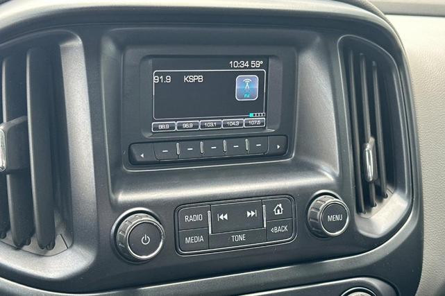 Photo of 2016 Summit White Chevrolet Colorado