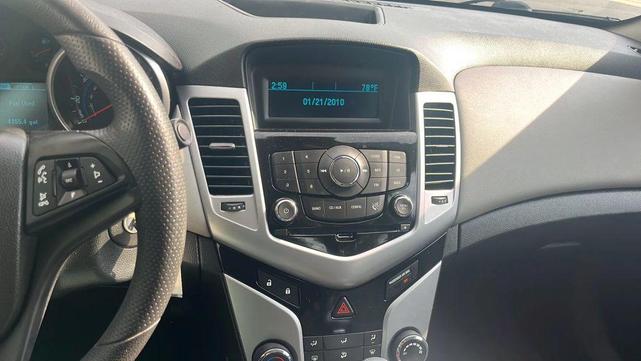 Photo of 2013 Black Granite Metallic Chevrolet Cruze