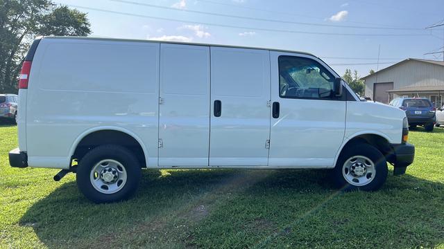 Photo of 2019 Summit White Chevrolet Express 2500