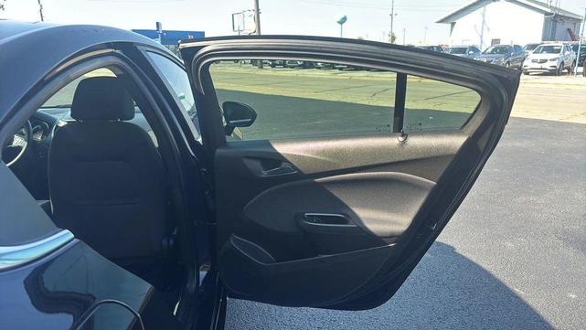 Photo of 2018 Mosaic Black Metallic Chevrolet Cruze