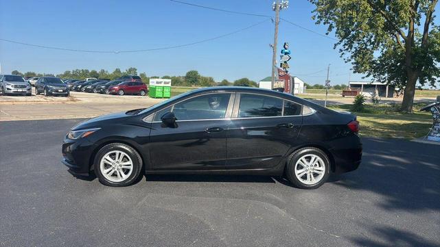 Photo of 2018 Mosaic Black Metallic Chevrolet Cruze