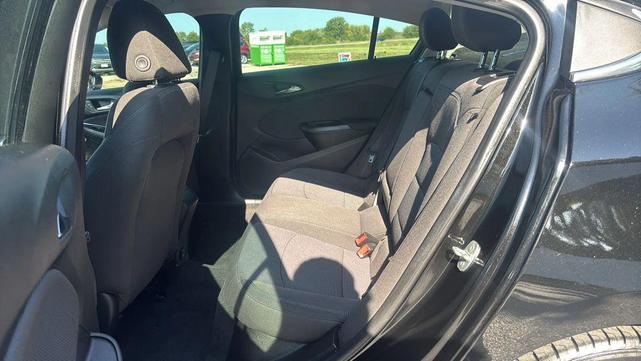Photo of 2018 Mosaic Black Metallic Chevrolet Cruze