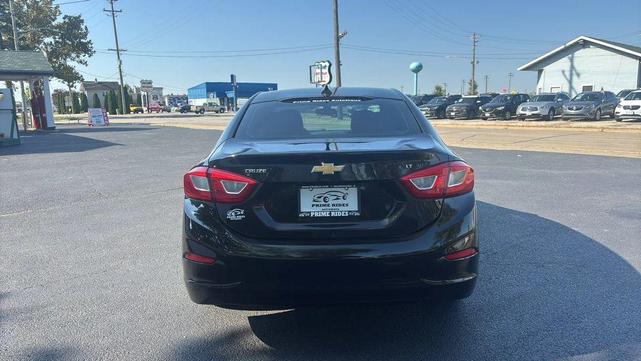 Photo of 2018 Mosaic Black Metallic Chevrolet Cruze