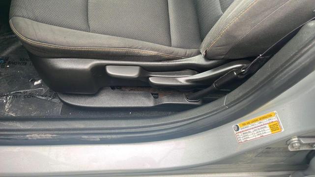 Photo of 2016 Silver Ice Metallic Chevrolet Cruze