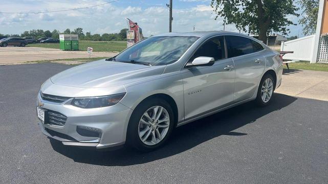 Photo of 2018 Silver Ice Metallic Chevrolet Malibu