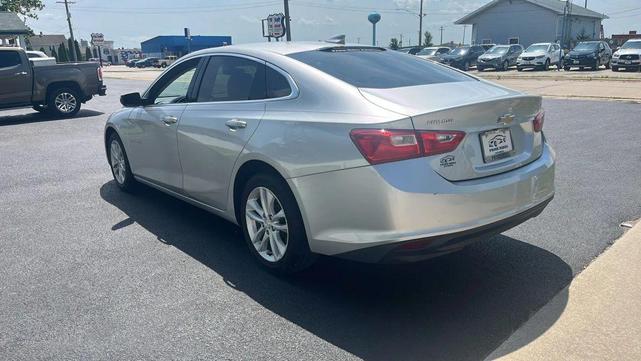 Photo of 2018 Silver Ice Metallic Chevrolet Malibu