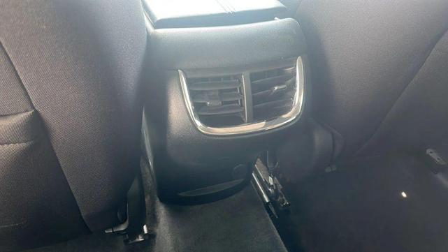 Photo of 2018 Silver Ice Metallic Chevrolet Malibu