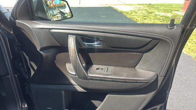 Photo of 2017 Iridium Metallic GMC Acadia Limited