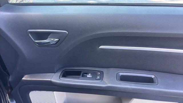 Photo of 2009 Brilliant Black Crystal Pearlcoat Dodge Journey
