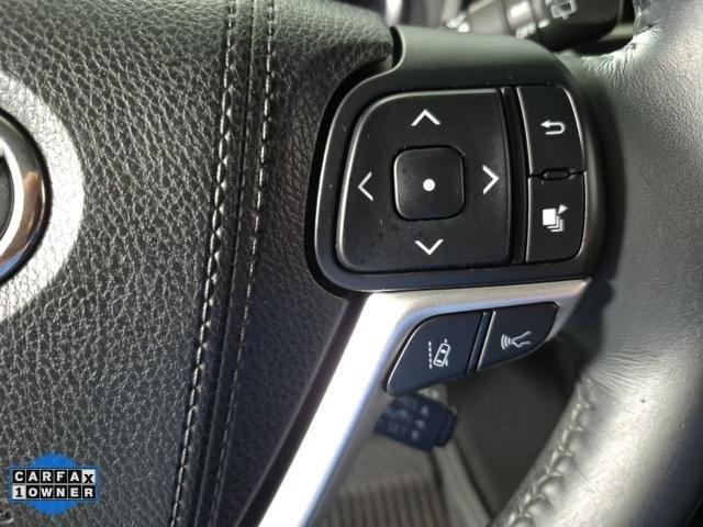 Photo of 2017 Predawn Gray Mica Toyota Highlander