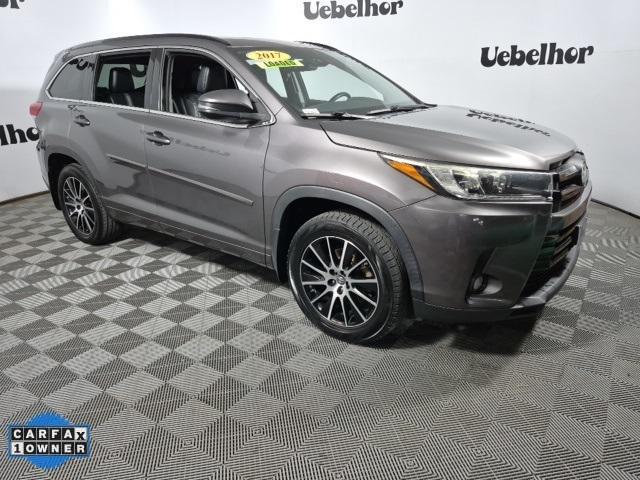 Photo of 2017 Predawn Gray Mica Toyota Highlander