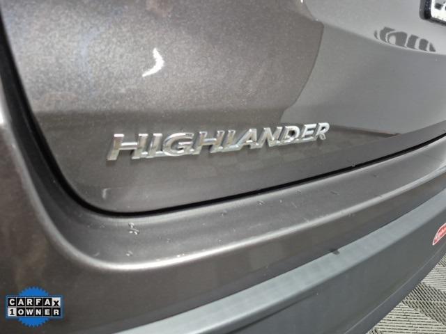 Photo of 2017 Predawn Gray Mica Toyota Highlander