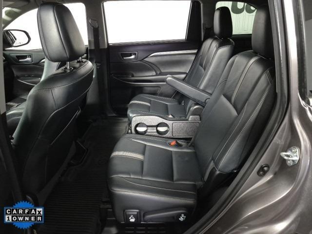 Photo of 2017 Predawn Gray Mica Toyota Highlander