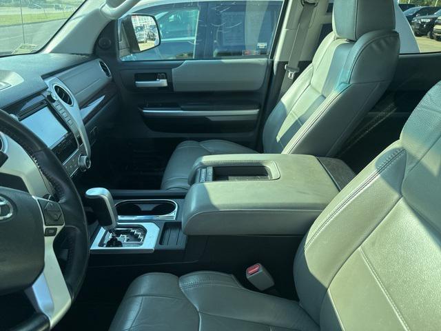 Photo of 2016 Silver Sky Metallic Toyota Tundra