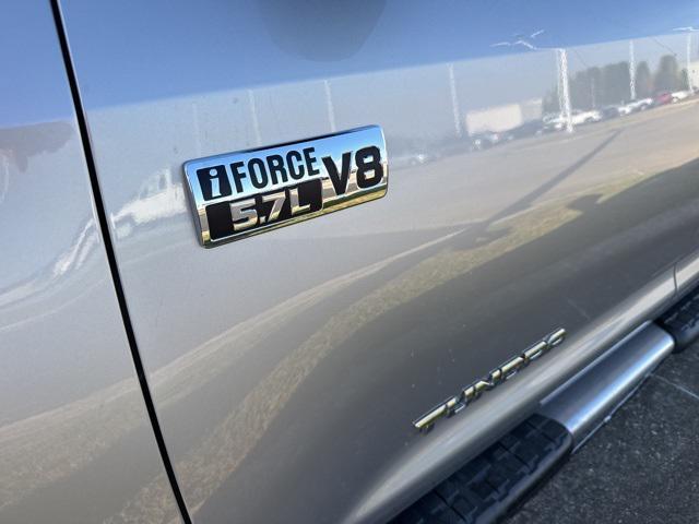 Photo of 2016 Silver Sky Metallic Toyota Tundra