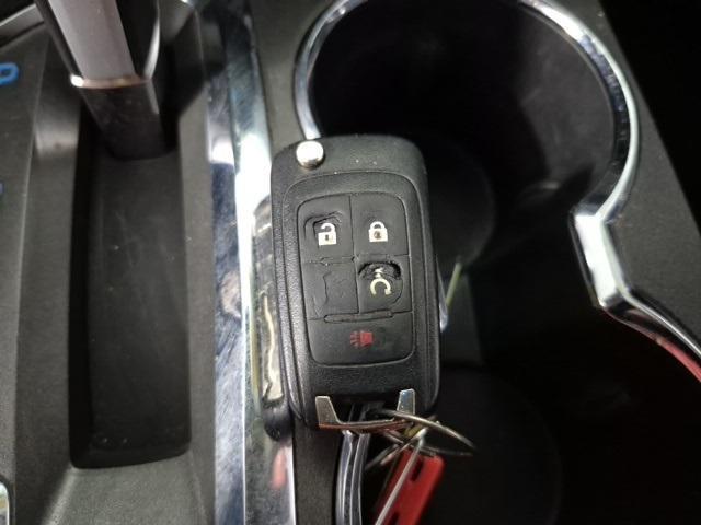 Photo of 2013 Atlantis Blue Metallic Chevrolet Equinox